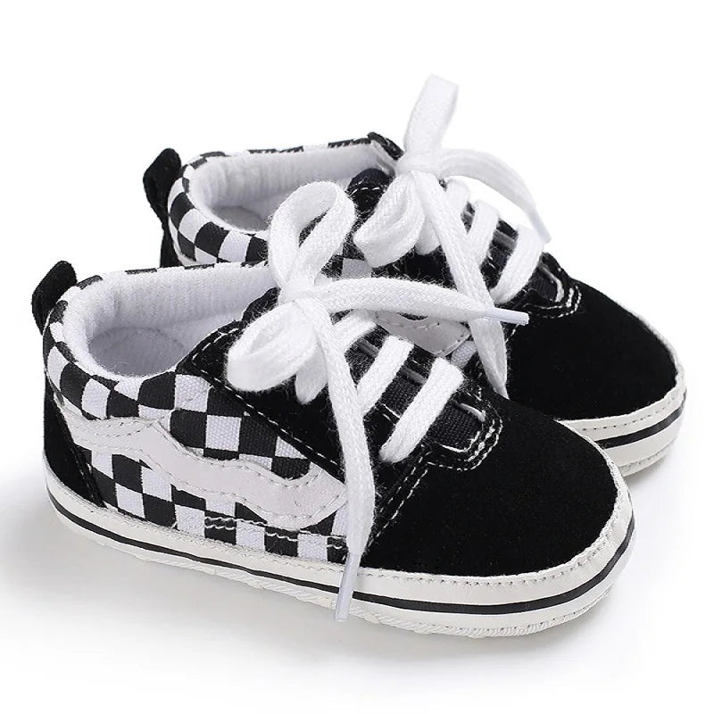 Zapatilla con velcro/cordones