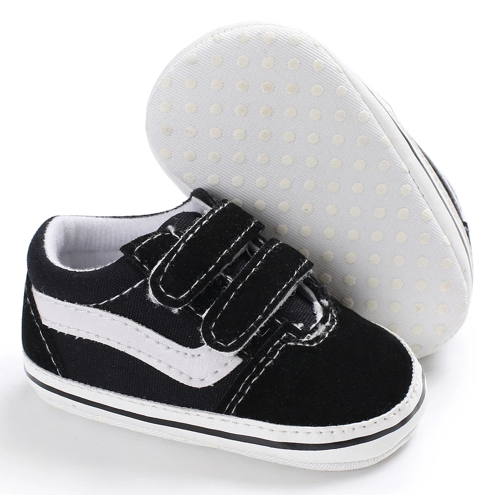 Zapatilla con velcro/cordones